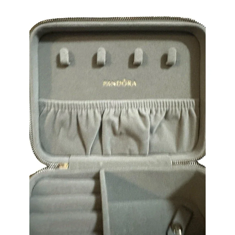 Pandora White Travel Jewelry Box Embossed Floral Gold Zipper Gray Velvet Lining